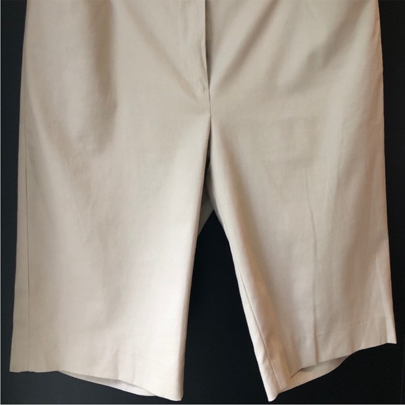 Women's Tan shorts - Picture 2 of 5